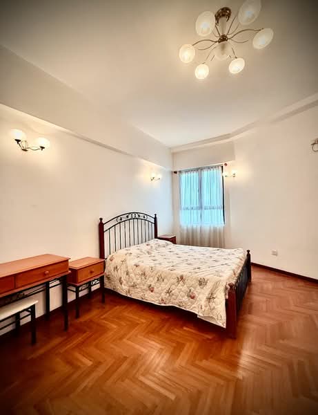 Kondominium untuk Dijual di Silverton Condominium - Susan Chia - Bedroom - PropertyGuru.com.my