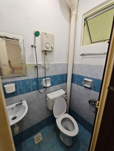 2-storey Terraced House for Sale in Taman Bestari Indah (Ulu Tiram) - Venkat Desh - Bathroom - PropertyGuru.com.my