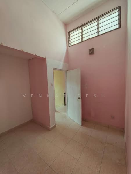 2-storey Terraced House for Sale in Taman Bestari Indah (Ulu Tiram) - Venkat Desh - Interior - PropertyGuru.com.my