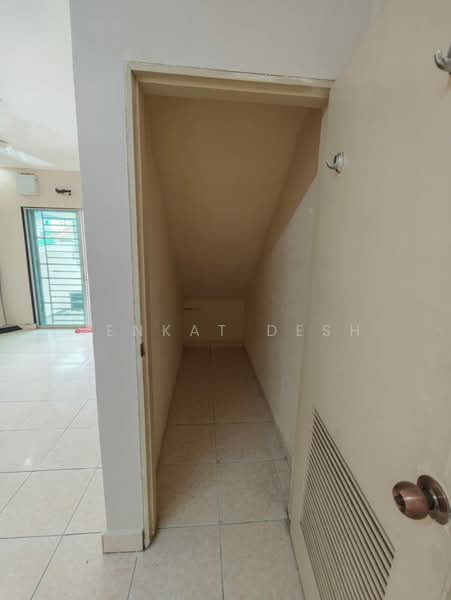 2-storey Terraced House for Sale in Taman Bestari Indah (Ulu Tiram) - Venkat Desh - Interior - PropertyGuru.com.my