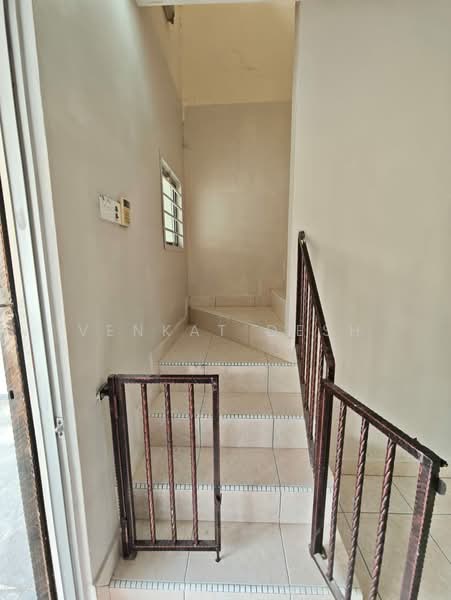 2-storey Terraced House for Sale in Taman Bestari Indah (Ulu Tiram) - Venkat Desh - Interior - PropertyGuru.com.my