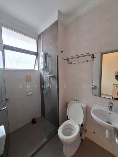 2-storey Terraced House for Sale in Bandar Puteri Puchong (Puchong) - Shanice Low - Bathroom - PropertyGuru.com.my