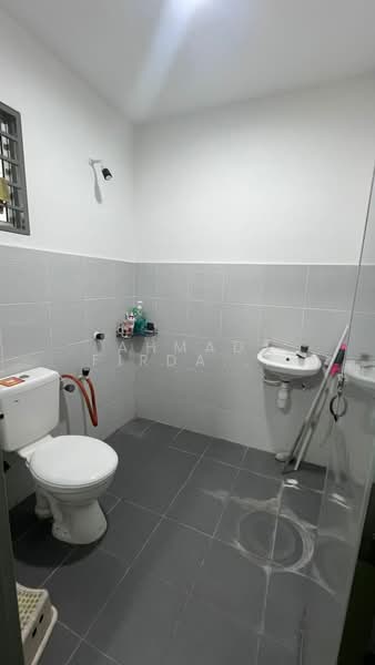 2-storey Terraced House for Sale in Kuala Selangor (Selangor) - Ahmad Firdaus Mahmod - Bathroom - PropertyGuru.com.my