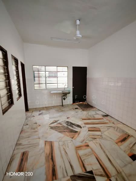 2-storey Terraced House for Rent in Klang (Selangor) - Veni Foo Yoke Fuang - Kitchen - PropertyGuru.com.my