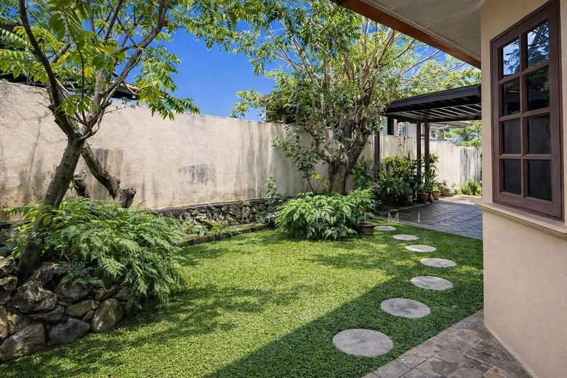 Rumah Berkembar untuk Dijual di Taman Tun Dr Ismail (Kuala Lumpur) - Hazwan Hilmi - Garden - PropertyGuru.com.my