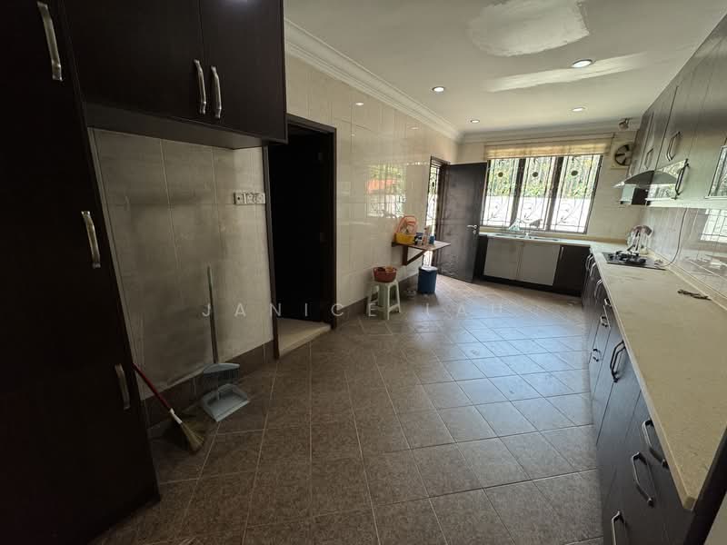 Semi-Detached House for Sale in Taman Yarl (Jalan Klang Lama (Old Klang Road)) - Janice Lau - Kitchen - PropertyGuru.com.my