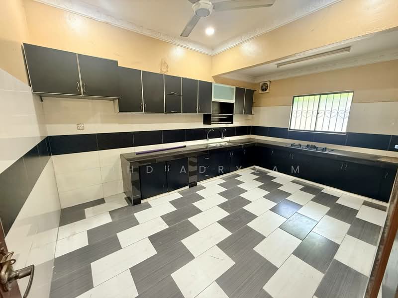 1-storey Terraced House for Sale in Kawasan 6, Taman Gembira Baru (Klang) - Mohd Adryzam - Kitchen - PropertyGuru.com.my