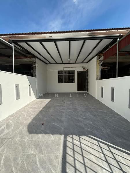 Rumah Teres 2 Tingkat untuk Dijual di Bandar Putra (Kulai) - Win Lim - Exterior - PropertyGuru.com.my