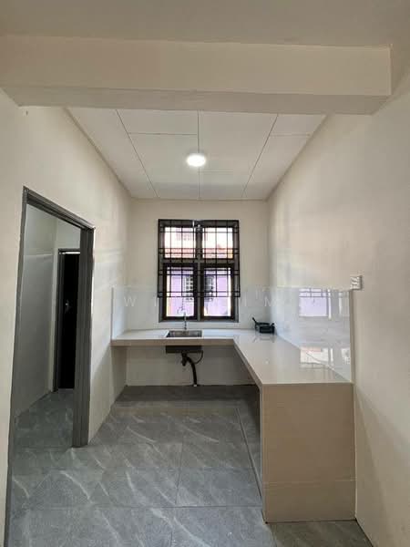 Rumah Teres 2 Tingkat untuk Dijual di Bandar Putra (Kulai) - Win Lim - Kitchen - PropertyGuru.com.my