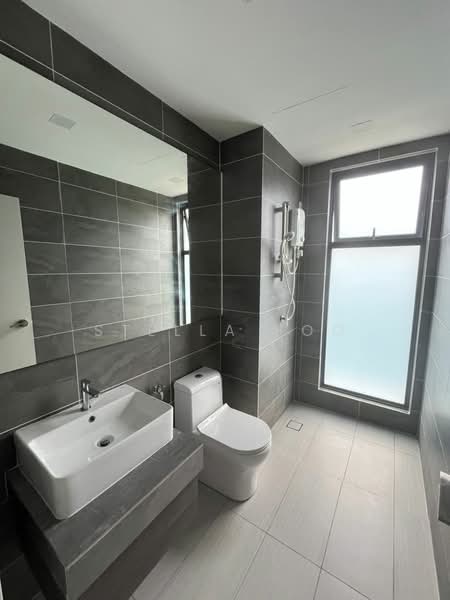 Servis Apartment untuk Disewa di Bell Suites - Stella Foo - Bathroom - PropertyGuru.com.my