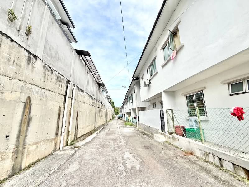 Townhouse for Sale in Taman Kantan Permai (Kajang) - Nana Cheah - Exterior - PropertyGuru.com.my