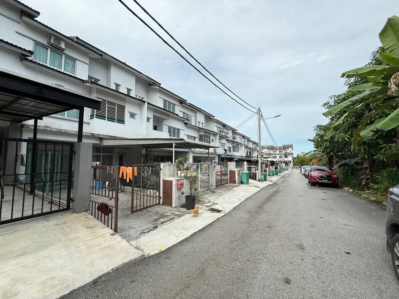 Townhouse for Sale in Taman Kantan Permai (Kajang) - Nana Cheah - Exterior - PropertyGuru.com.my