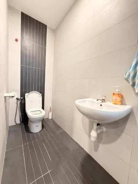 Rumah Banglo untuk Dijual di Taman Setia Indah (Tebrau) - Brown Cheng - Bathroom - PropertyGuru.com.my