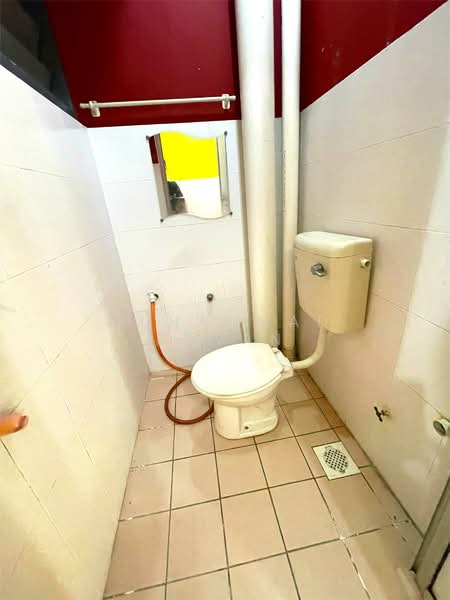 Apartment for Sale at Lakeview Apartments - Muhammad Ezwan - Bathroom - PropertyGuru.com.my