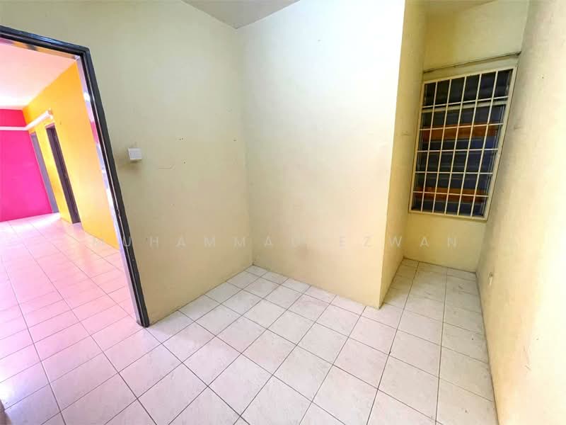 Apartment for Sale at Lakeview Apartments - Muhammad Ezwan - Interior - PropertyGuru.com.my