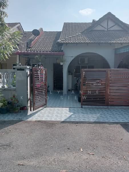 Rumah Teres 1 Tingkat untuk Dijual di Taman Puchong Intan (Puchong) - Sally Anne Khoo Siew bee - Exterior - PropertyGuru.com.my