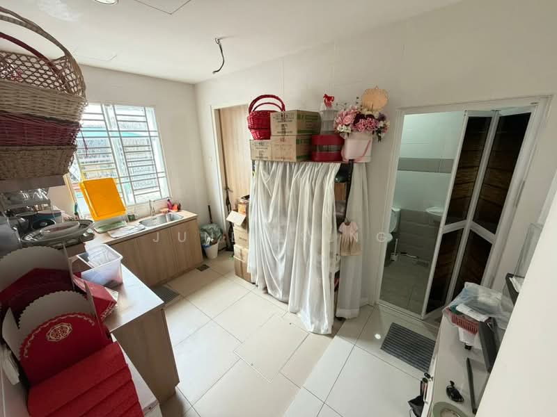 Rumah Teres 2 Tingkat untuk Disewa di Johor Bahru (Johor) - June Tseng - Kitchen - PropertyGuru.com.my