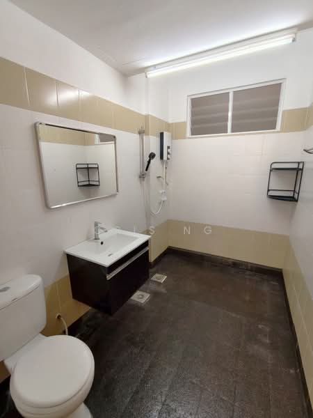Kondominium untuk Dijual di D'Piazza - Cris Ng - Bathroom - PropertyGuru.com.my