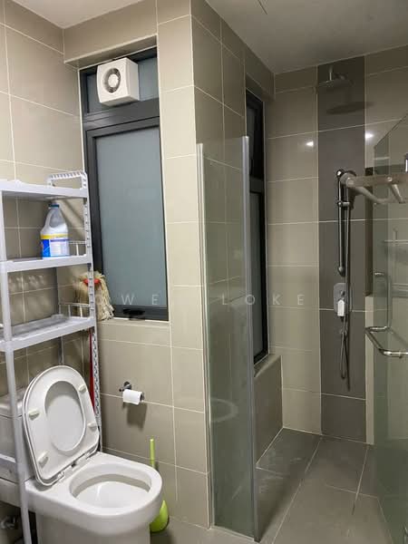 Servis Apartment untuk Disewa di Seventeen Mall & Residences (Biji Living) - Owen Loke - Bathroom - PropertyGuru.com.my
