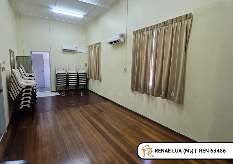 Rumah Banglo untuk Dijual di Sandakan (Sabah) - Tsie Yinn Lua - Room with attached bathroom - PropertyGuru.com.my