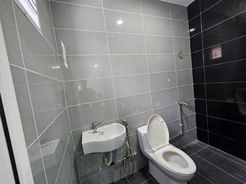 Rumah Teres 2 Tingkat untuk Dijual di Taman Nusa Indah (Iskandar Puteri (Nusajaya)) - Eva Siow - Bathroom - PropertyGuru.com.my