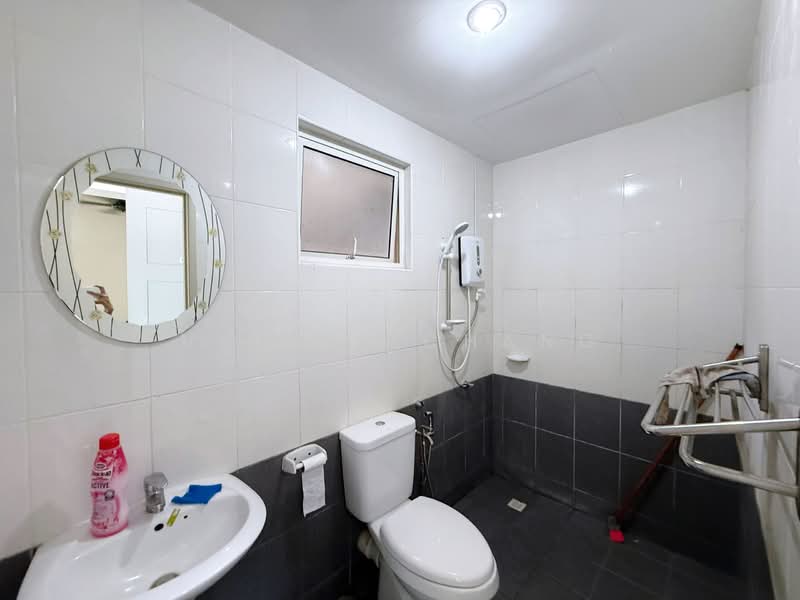 Servis Apartment untuk Disewa di Birch Regency @ Penang Times Square - Vivian Chang - Bathroom - PropertyGuru.com.my