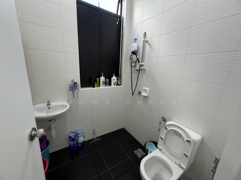 Terraced House for Sale in Kota Masai (Pasir Gudang) - Brown Cheng - Bathroom - PropertyGuru.com.my