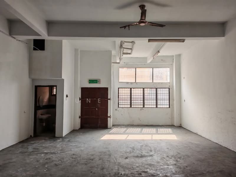 Shop / Office for Rent in Taman Molek (Johor Bahru) - June Tseng - PropertyGuru.com.my