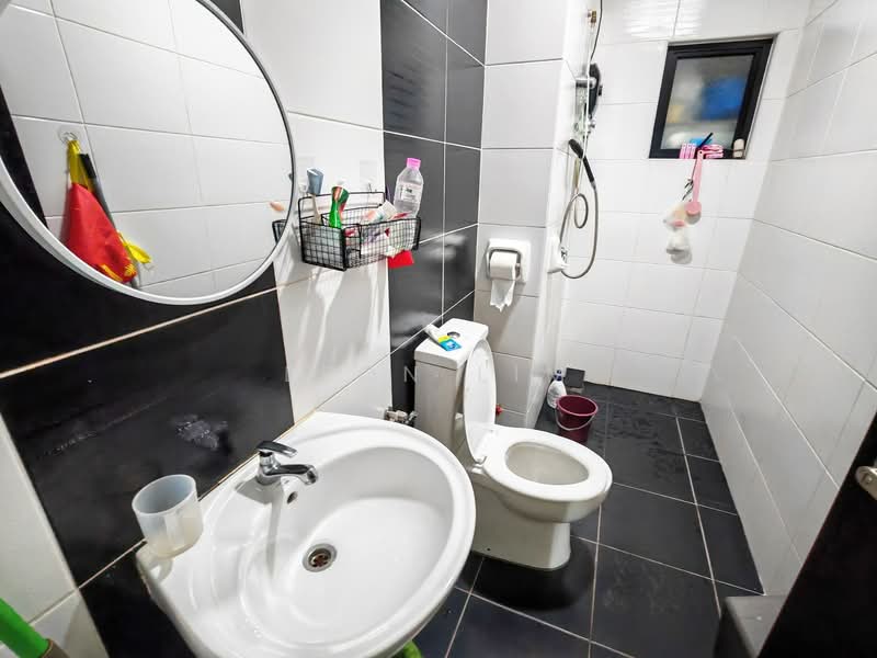 Service Residence for Sale at Sky View - Leon Lim - Bathroom - PropertyGuru.com.my