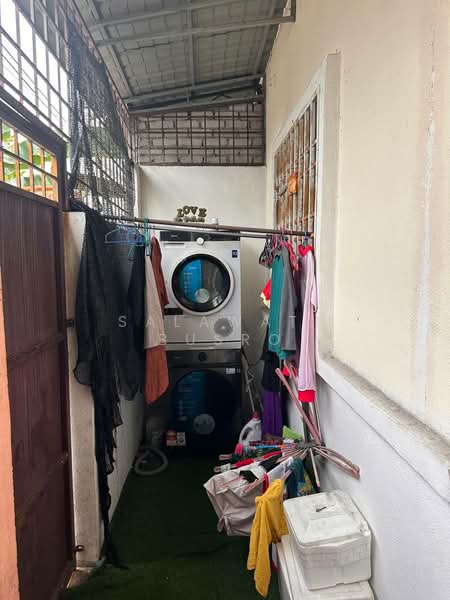 1-storey Terraced House for Sale in Kampung Rantau Panjang (Kapar) - Salawati Busro - Exterior - PropertyGuru.com.my