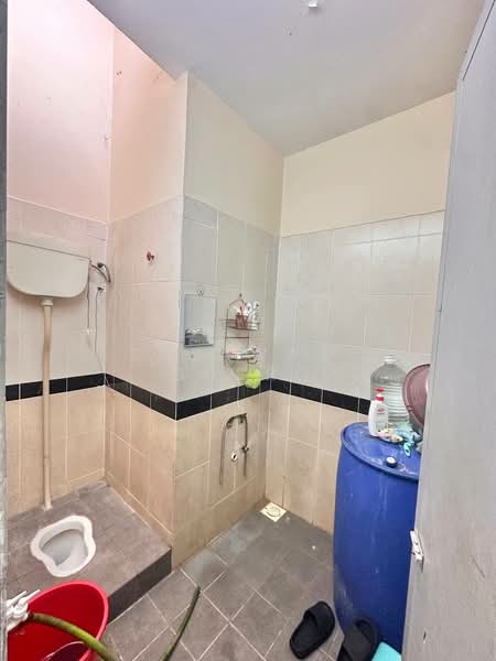 1-storey Terraced House for Sale in Kampung Rantau Panjang (Kapar) - Salawati Busro - Bathroom - PropertyGuru.com.my