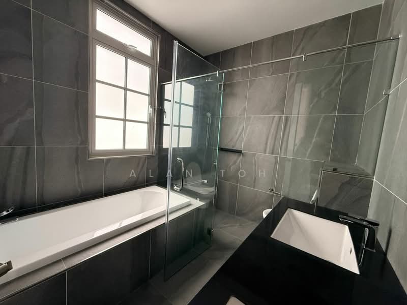 Semi-Detached House for Sale in Taman Ekoflora (Johor Bahru) - Alan Toh - Bathroom - PropertyGuru.com.my