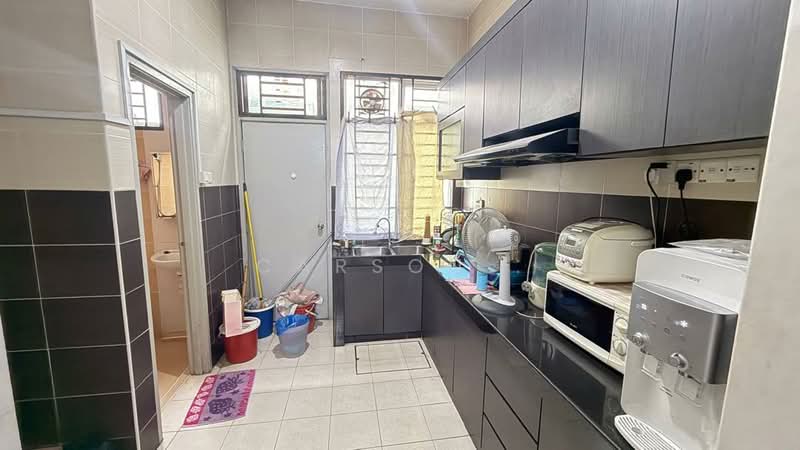 2-storey Terraced House for Sale in Taman Bestari Indah (Ulu Tiram) - Carson . - Kitchen - PropertyGuru.com.my