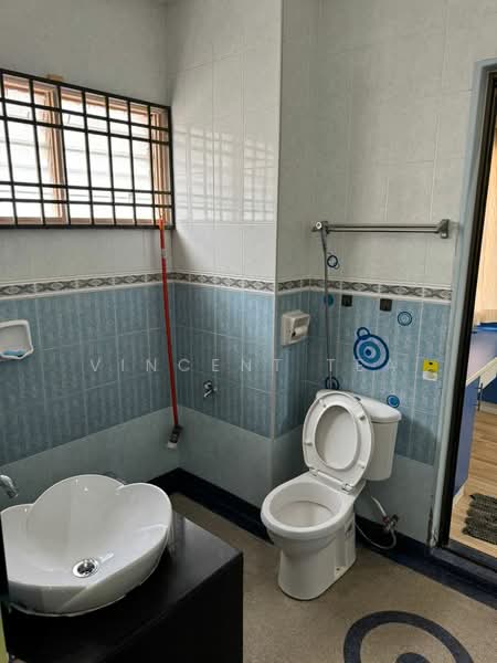 2-storey Terraced House for Rent in Permas Jaya (Johor) - Vincent Tea - Bathroom - PropertyGuru.com.my
