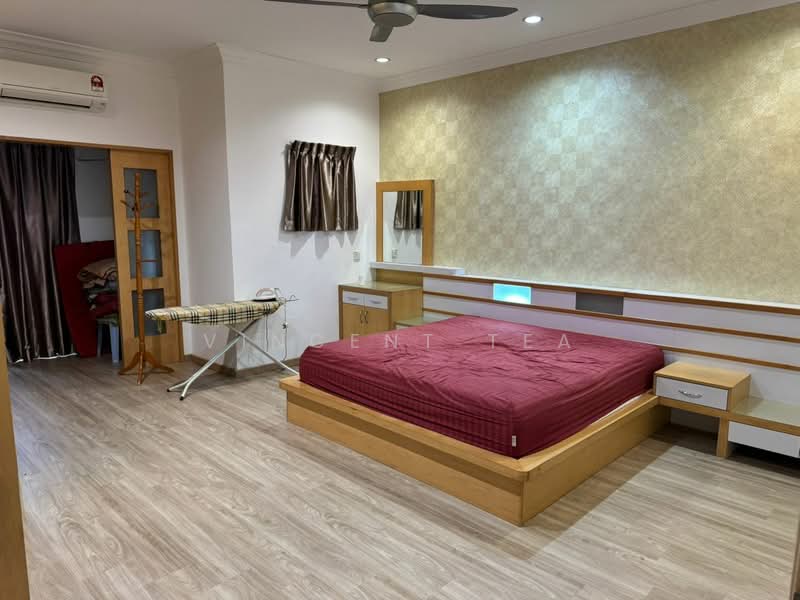 2-storey Terraced House for Rent in Permas Jaya (Johor) - Vincent Tea - Bedroom - PropertyGuru.com.my