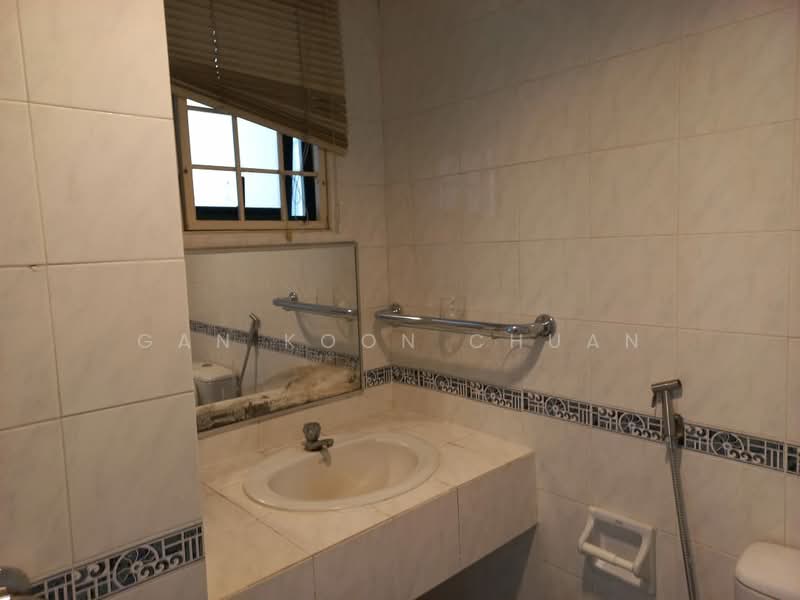 Kondominium untuk Disewa di Vista Damai - Gan Koon Chuan - Bathroom - PropertyGuru.com.my