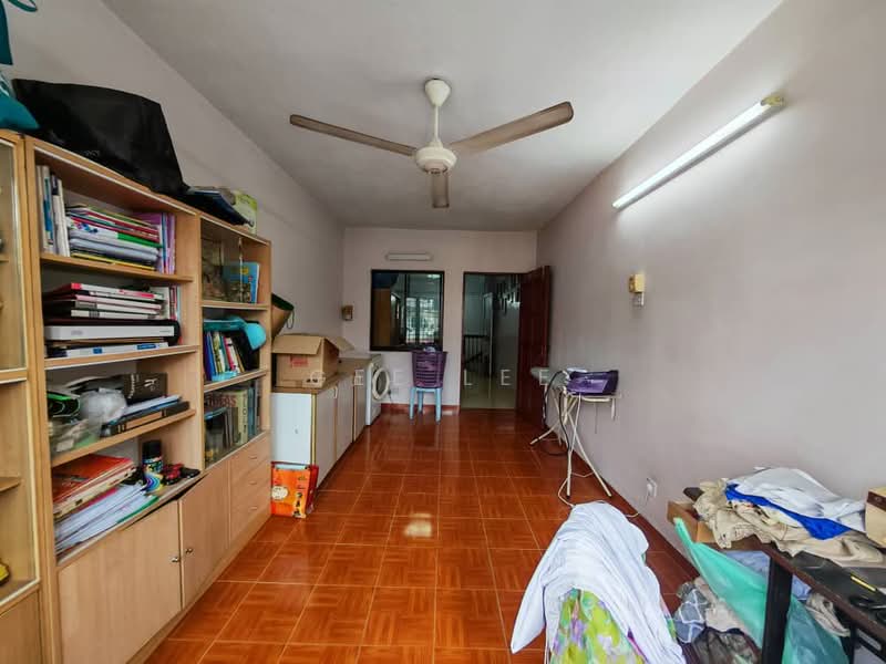 2-storey Terraced House for Sale in Taman Selayang Jaya (Selayang) - GEE Lee - Living Room - PropertyGuru.com.my