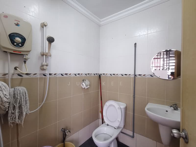 2-storey Terraced House for Sale in Taman Desa (Kuala Lumpur) - Jun Kee - Bathroom - PropertyGuru.com.my