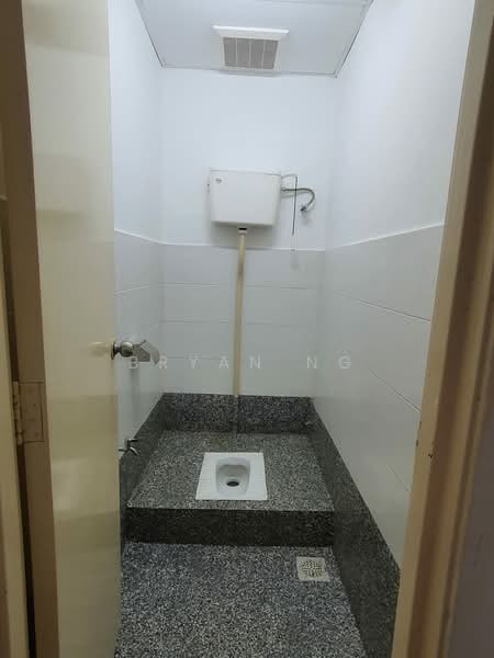 Shop / Office for Rent in Setapak (Kuala Lumpur) - Bryan Ng - Bathroom - PropertyGuru.com.my