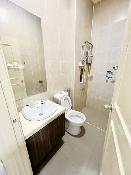Rumah Kluster untuk Dijual di Taman Adda Heights (Tebrau) - Yik Tat - Bathroom - PropertyGuru.com.my