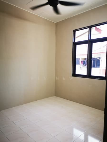 Flat for Sale at Pangsapuri Fasa 4A - Ben Hew - Interior - PropertyGuru.com.my