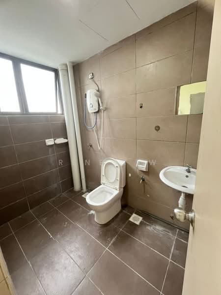Servis Apartment untuk Disewa di ARC @ Austin Hills - Rene Tew - Bathroom - PropertyGuru.com.my