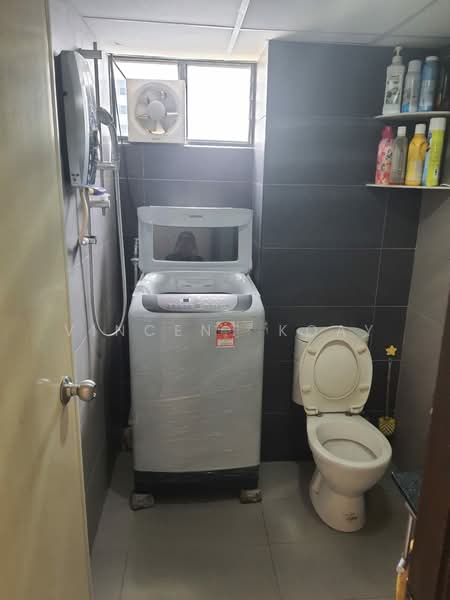 Kondominium untuk Dijual di Sunny Ville Condominium - Vincent Koay - Bathroom - PropertyGuru.com.my