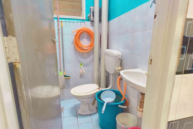 Rumah Flat untuk Dijual di Mutiara Magna - Jennifer Tee - Bathroom - PropertyGuru.com.my