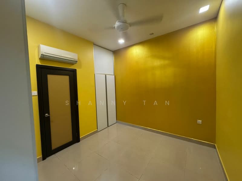 Semi-Detached House for Sale in Bukit Sungai Long (Bandar Sungai Long) - Shanny Tan - Bedroom - PropertyGuru.com.my