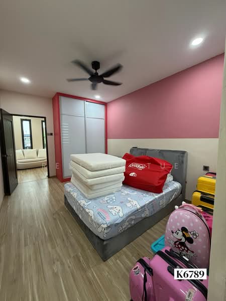 Semi-Detached House for Sale in Taman Aman Perdana (Kapar) - Reilynn Tue - Bedroom - PropertyGuru.com.my