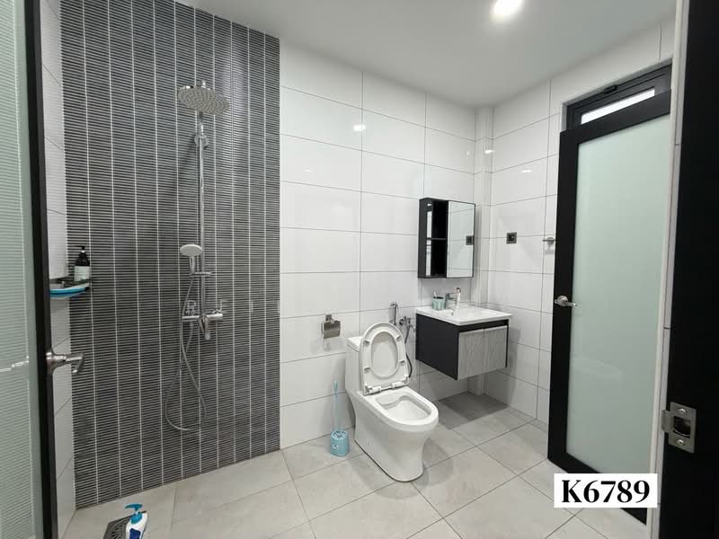 Semi-Detached House for Sale in Taman Aman Perdana (Kapar) - Reilynn Tue - Bathroom - PropertyGuru.com.my