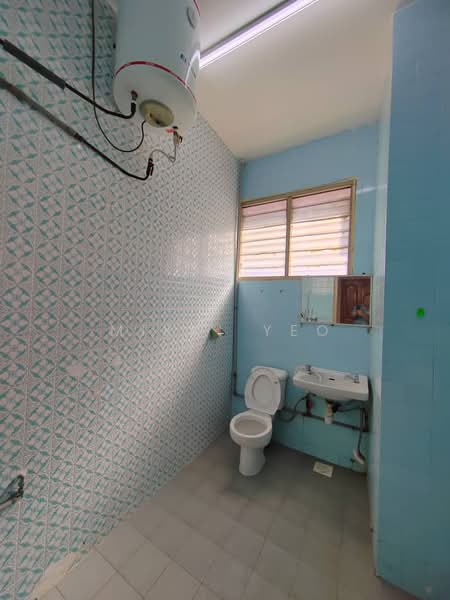 Semi-Detached House for Sale in Taman Pelangi (Johor Bahru) - Mikki Yeo - Bathroom - PropertyGuru.com.my