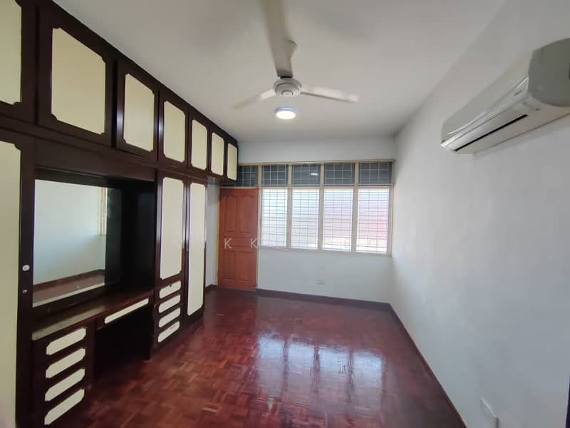 Semi-Detached House for Sale in Taman Pelangi (Johor Bahru) - Mikki Yeo - Bedroom - PropertyGuru.com.my