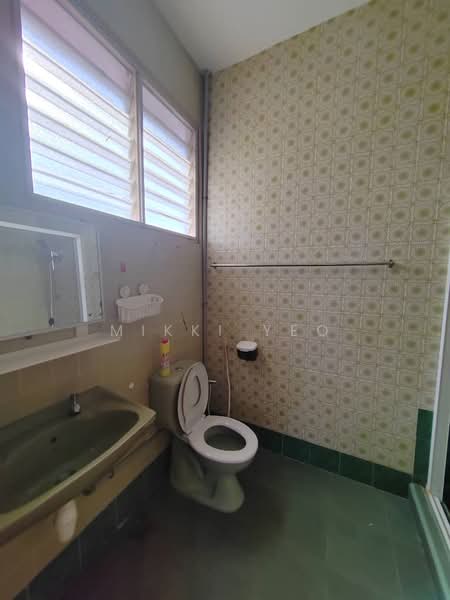 Semi-Detached House for Sale in Taman Pelangi (Johor Bahru) - Mikki Yeo - Bathroom - PropertyGuru.com.my